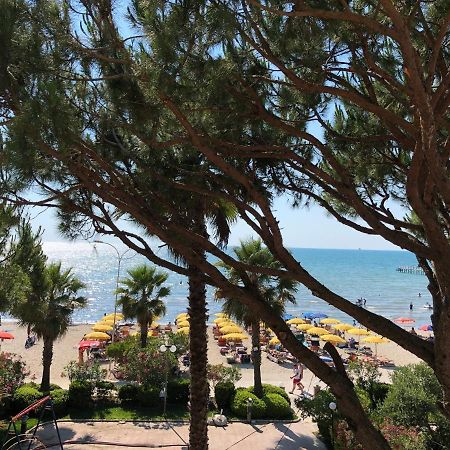 Mali I Robit Beachfront Apartment Golem (Tirana) Exterior foto