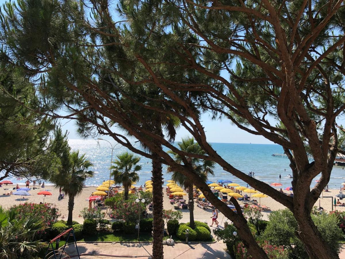 Mali I Robit Beachfront Apartment Golem (Tirana) Exterior foto