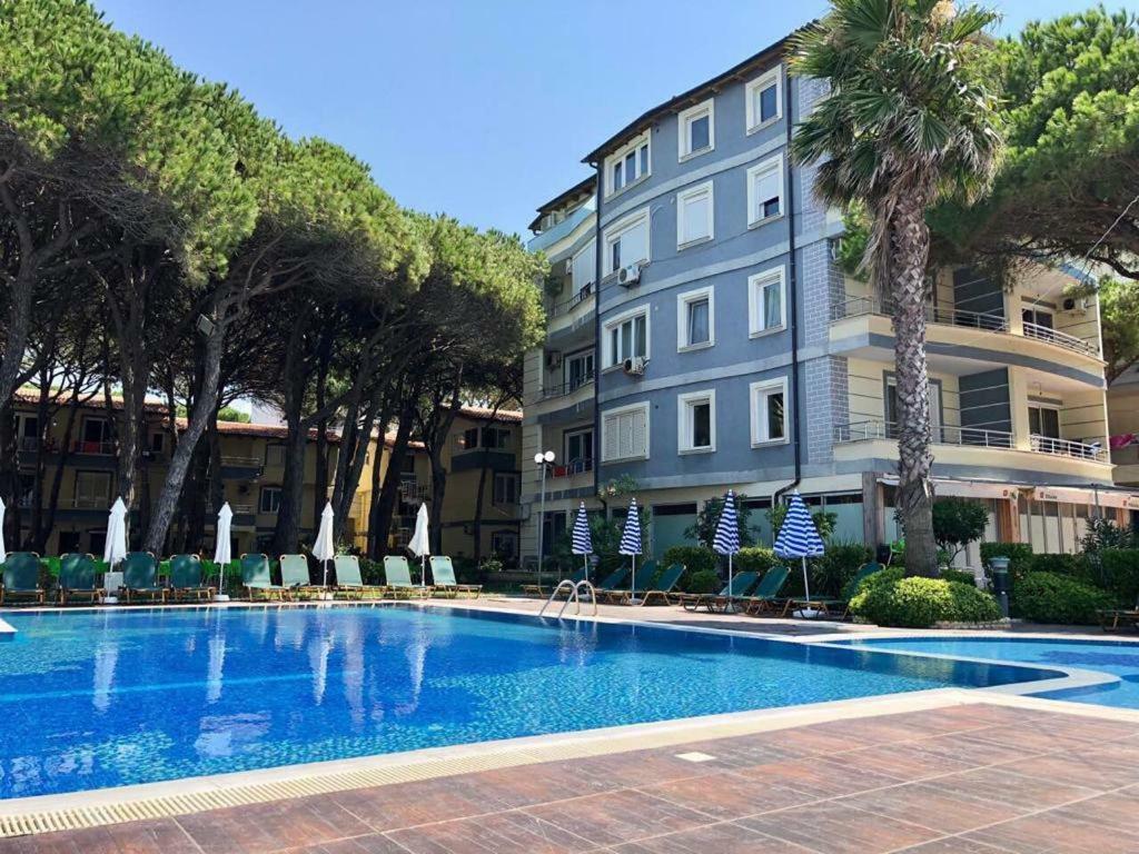 Mali I Robit Beachfront Apartment Golem (Tirana) Exterior foto