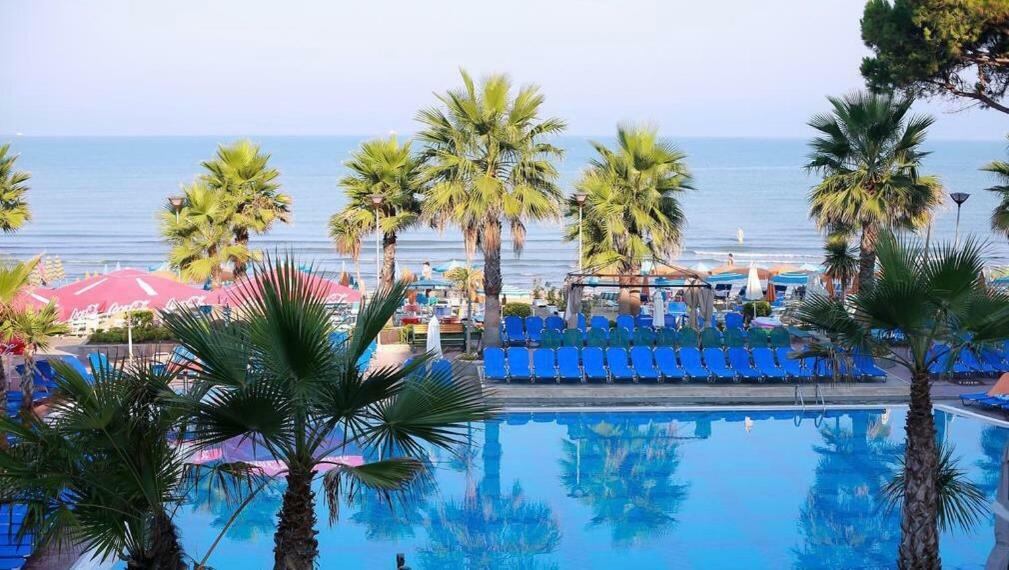 Mali I Robit Beachfront Apartment Golem (Tirana) Exterior foto
