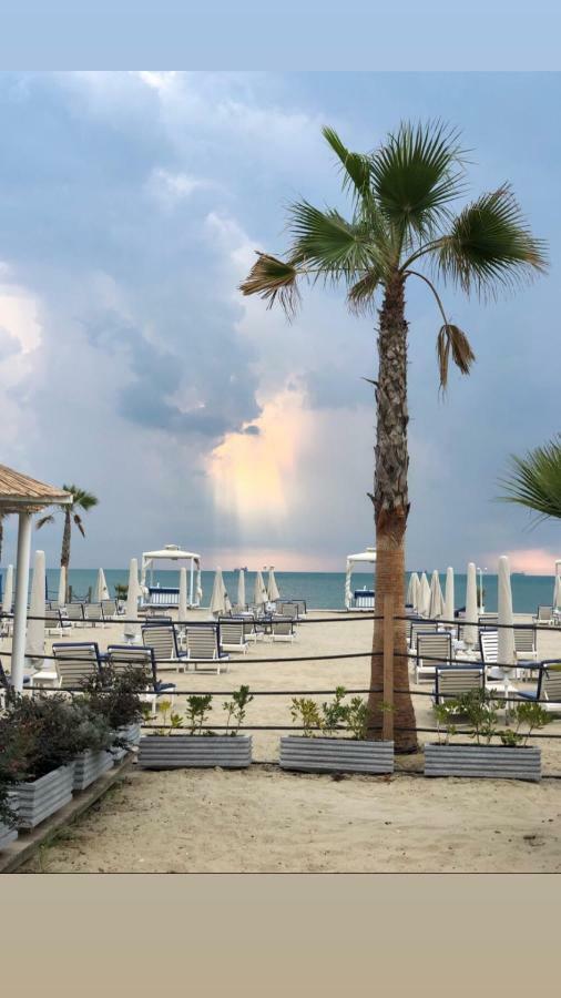 Mali I Robit Beachfront Apartment Golem (Tirana) Exterior foto